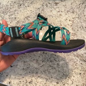 Girls chacos size 13